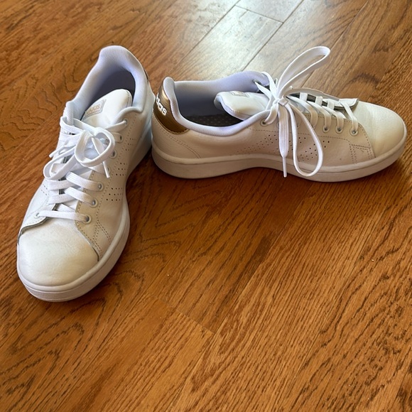 Adidas Advantage Shoes - Picture 6 of 7